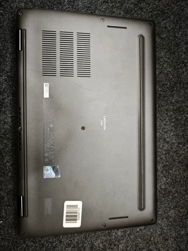 Dell Latitude 7330 Back side look