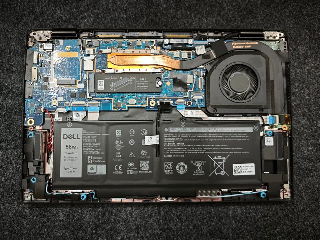 Dell Latitude 7330 Internal look