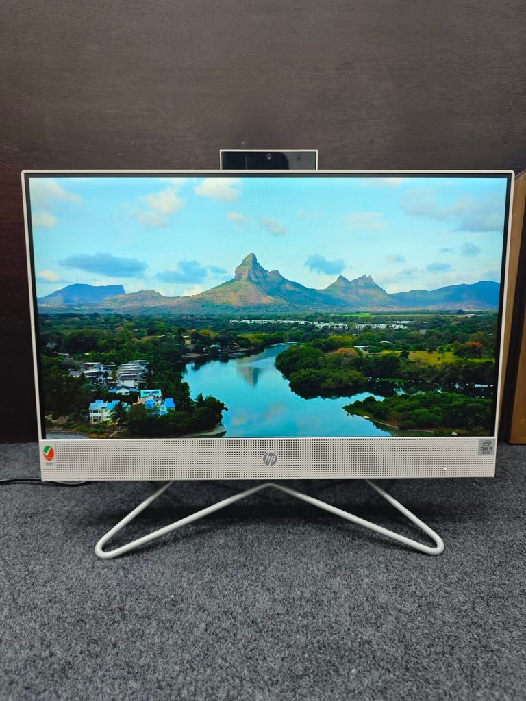 HP 200 G4 22 All-in-One PC Photo