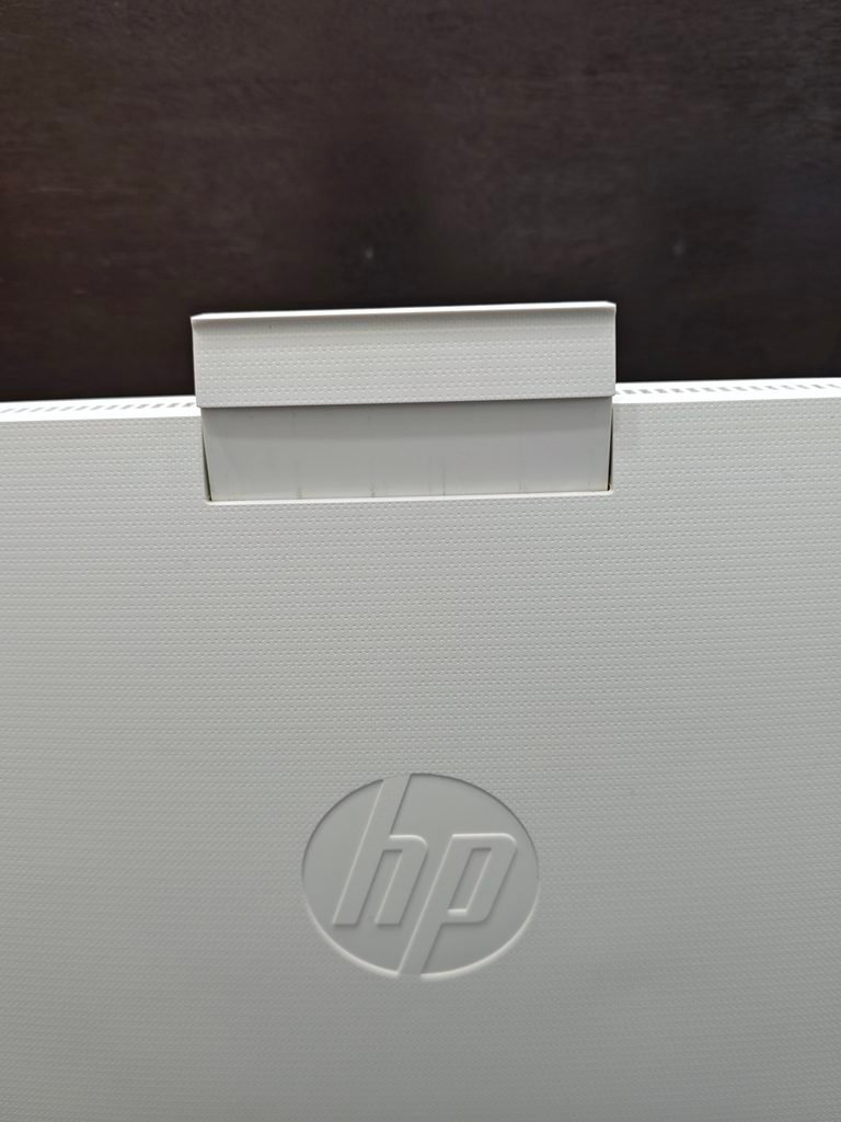 HP 200 G4 22 all in one pc backside camera shutter photos