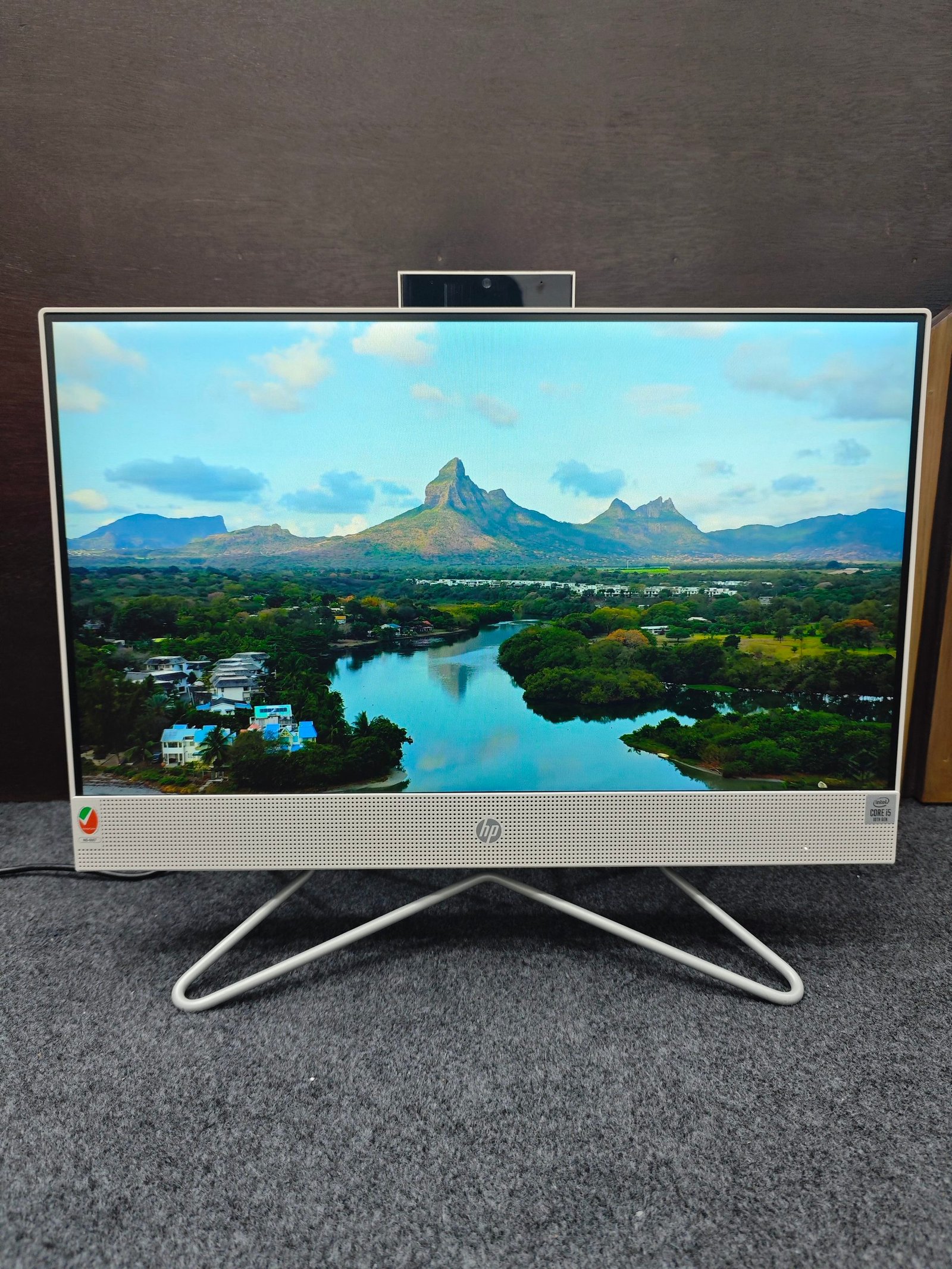 HP 200 G4 22 All-in-one PC Photos