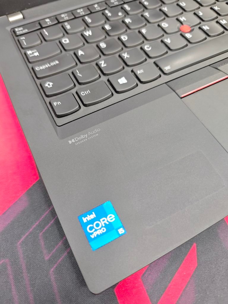 Lenovo P14s Dolby Atmos speaker and intel logo
