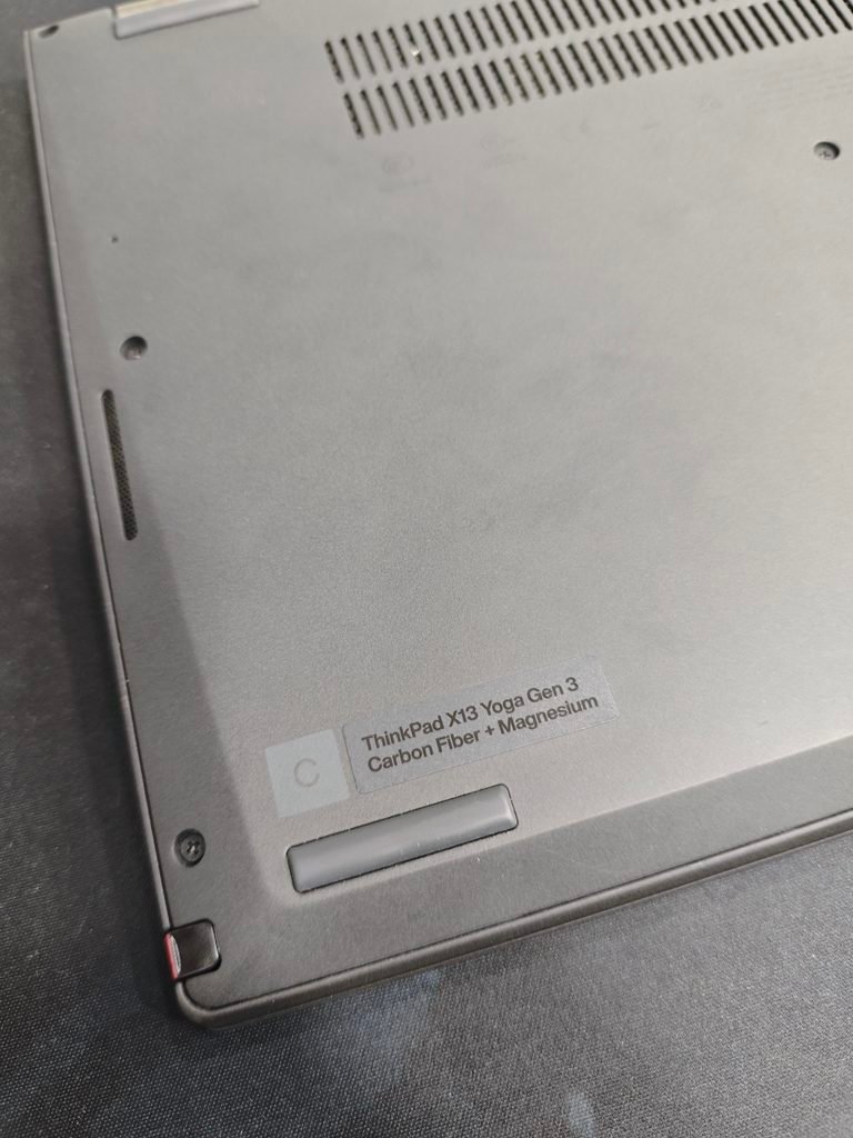 Lenovo ThinkPad X13 Yoga Gen 3 model design