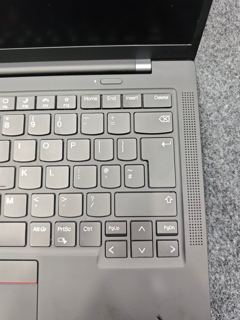 Lenovo thinkpad x1 carbon gen 11 keyword and power button look