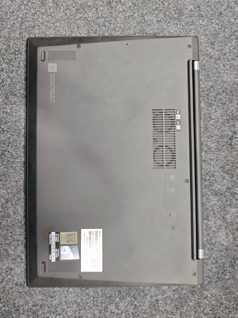 lenovo thinkpad x1 carbon gen 11 full backside look